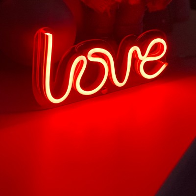 Çocuk Odası İçin Masaüstü Küçük Love Yazılı Neon Led Işıklı Tablo 20 x 10 cm