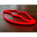 Kırmızı Dudak Neon Led Işıklı Tablo