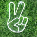 Peace İşareti Neon Led Işıklı Tablo