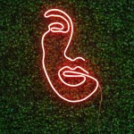 RGB Estetik Yüz Neon Led Işıklı Tablo