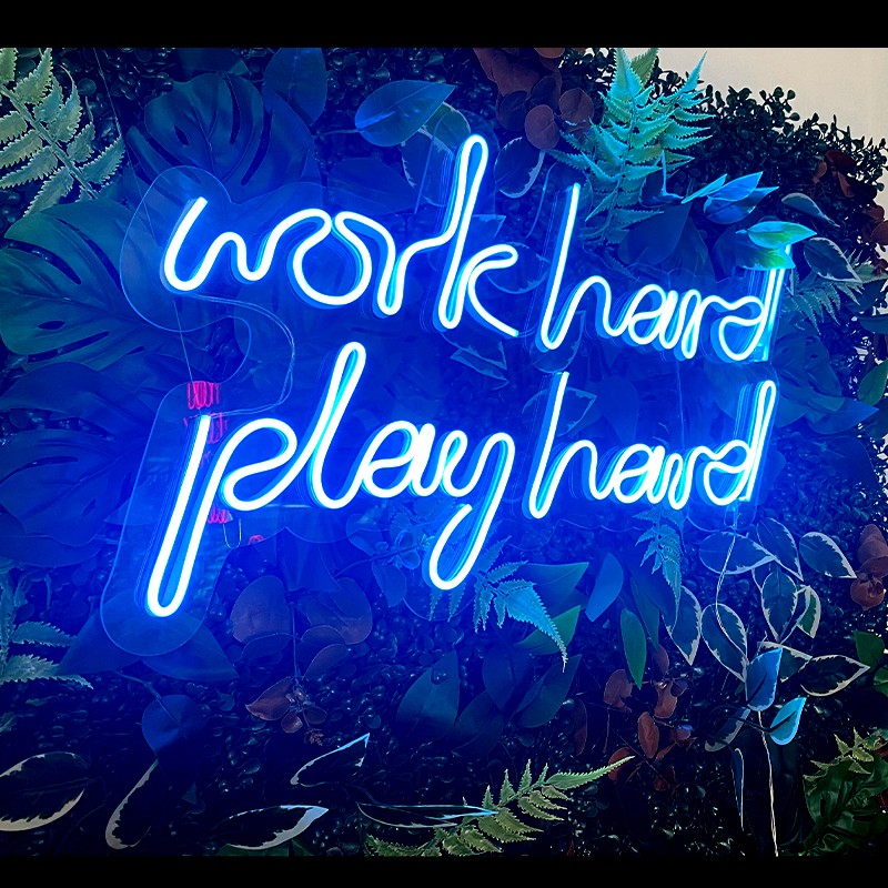 Work Hard Play Hard Yazısı Neon Led Işıklı Tablo